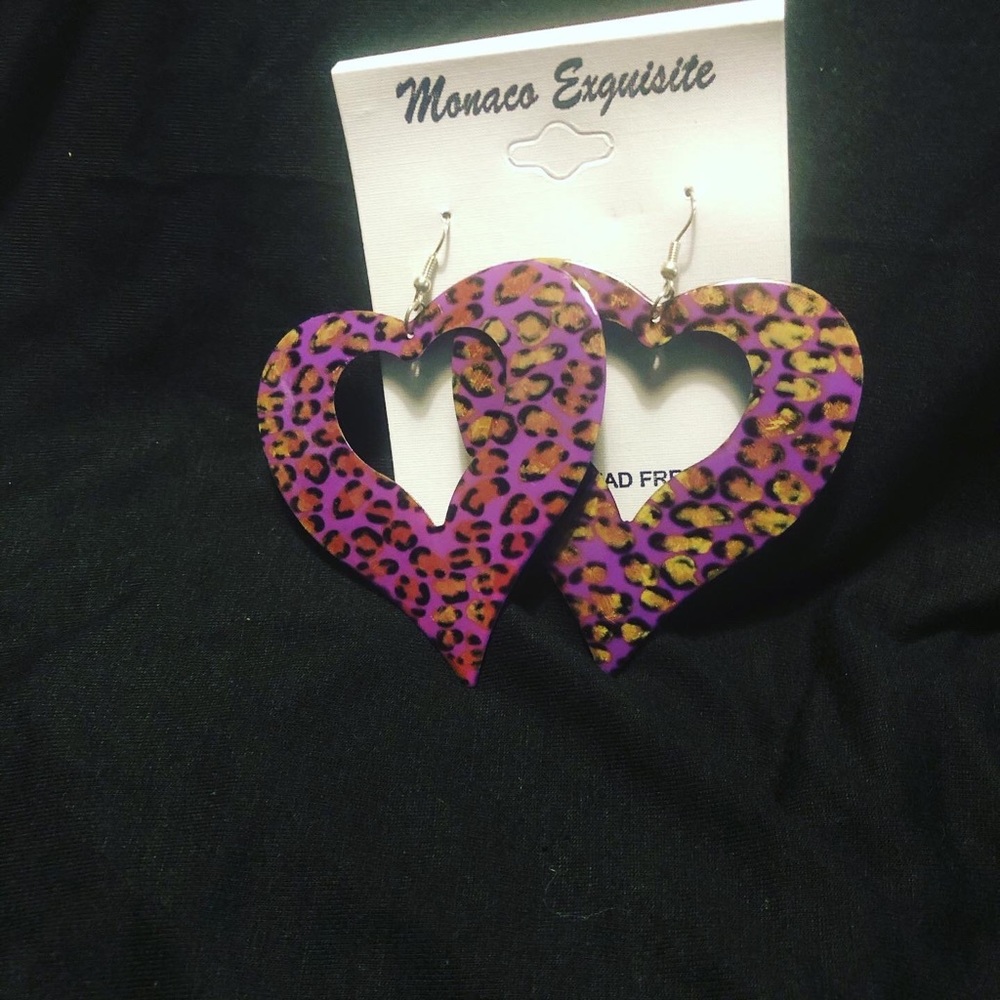 ••••
PURPLE BROWN & BLACK LEOPARD PRINT EARRINGS